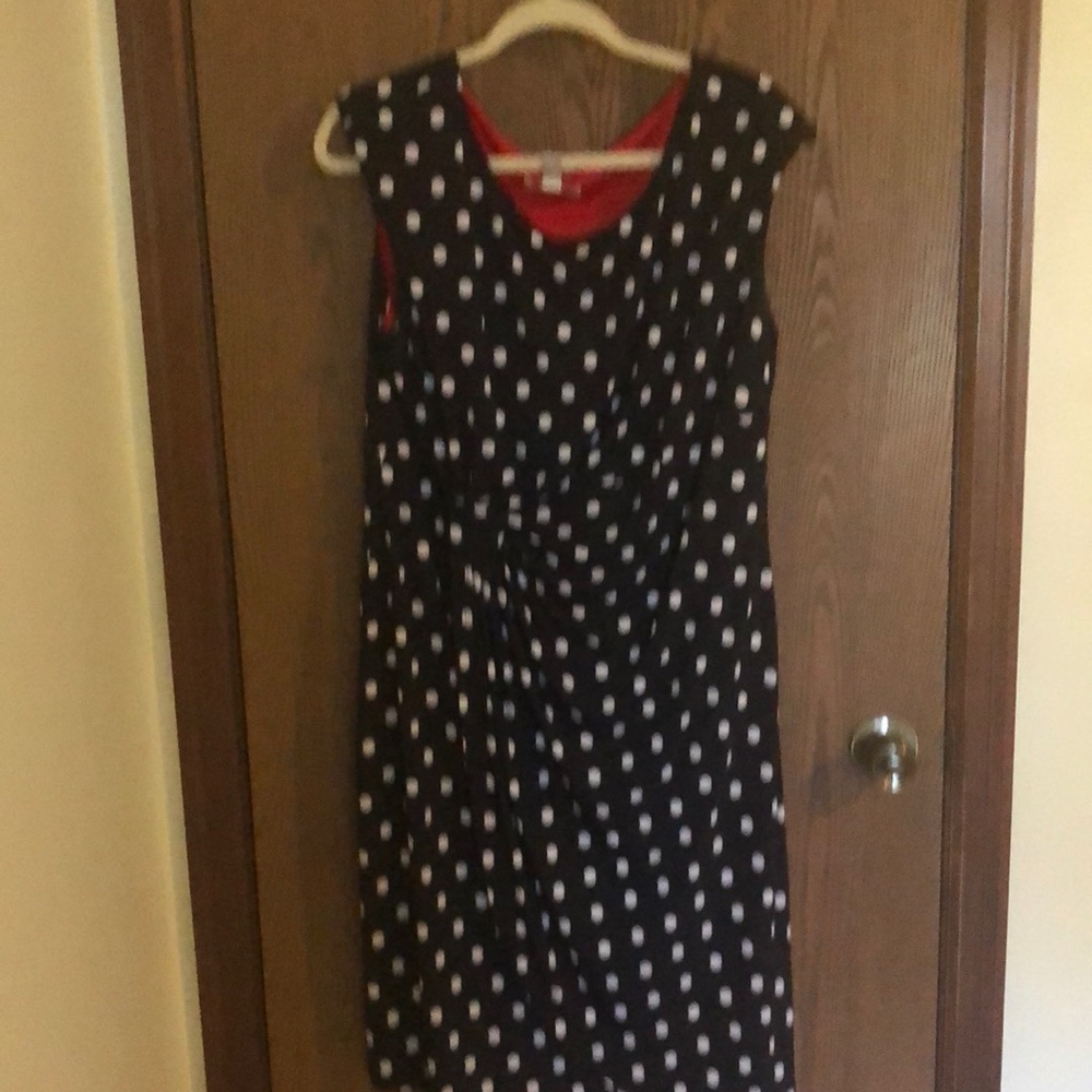 Women’s dress size 14